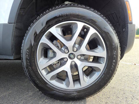 2024 Land Rover Defender 110 P300 S