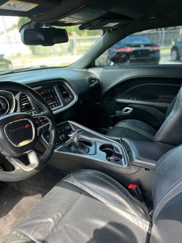 2015 Dodge Challenger SXT Plus