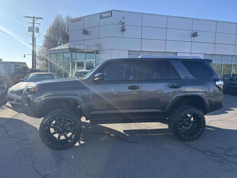 2018 Toyota 4Runner SR5