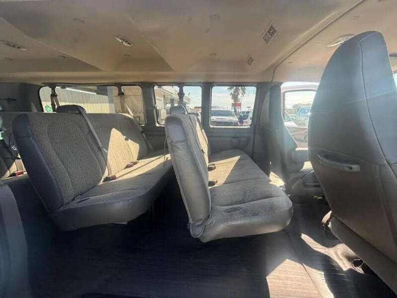 2024 Chevrolet Express LS 3500