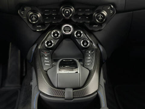 2022 Aston Martin Vantage