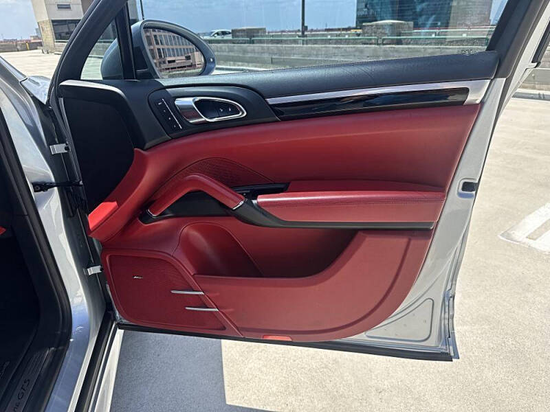 2016 Porsche Cayenne GTS