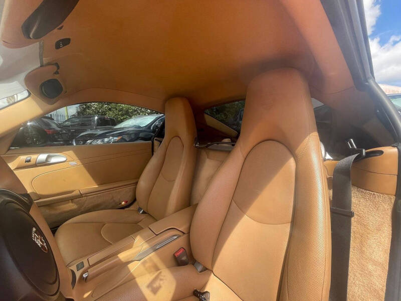 2011 Porsche Cayman