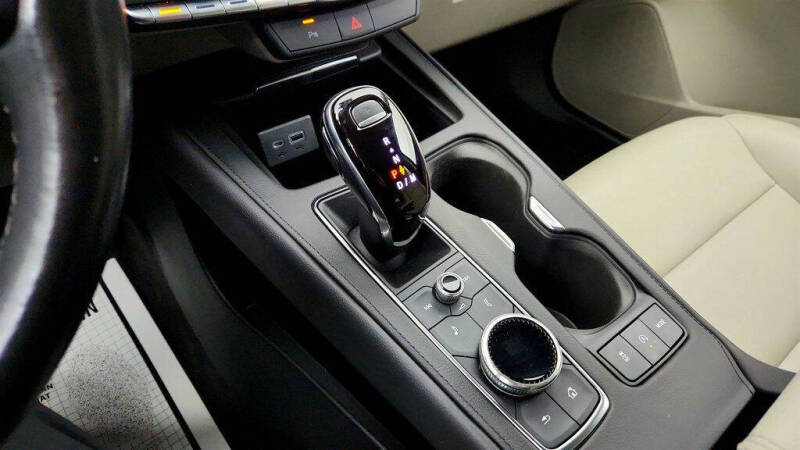 2022 Cadillac XT4 Luxury