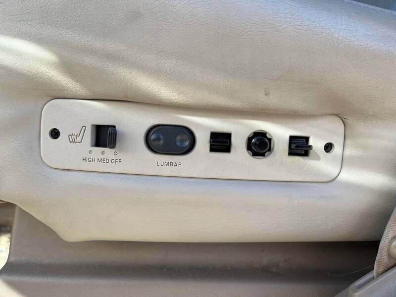 2000 Cadillac Escalade