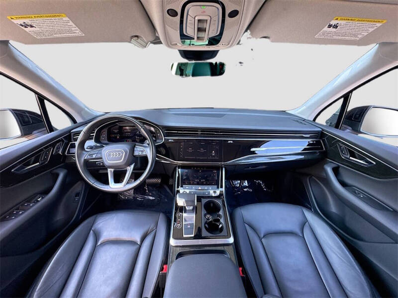 2022 Audi Q7 quattro Premium Plus 55 TFSI