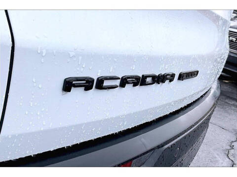 2025 GMC Acadia Elevation