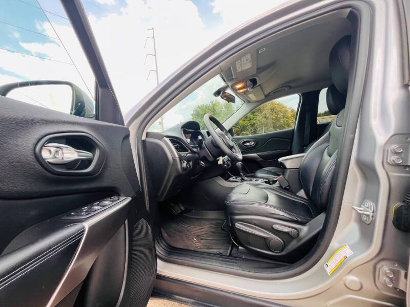 2019 Jeep Cherokee Latitude