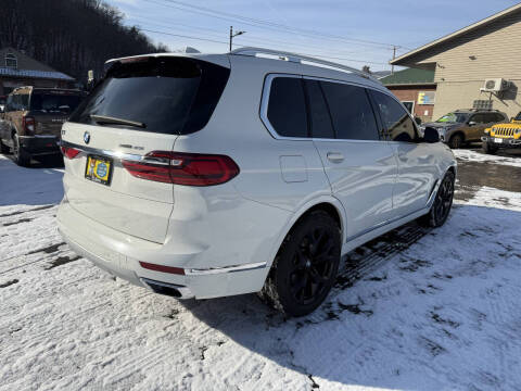 2022 BMW X7 xDrive40i