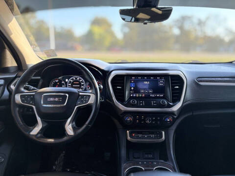 2022 GMC Acadia Denali