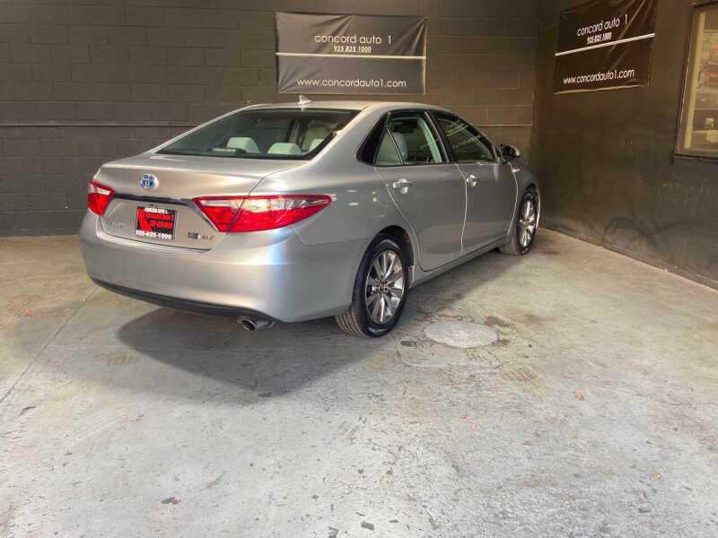 2017 Toyota Camry Hybrid