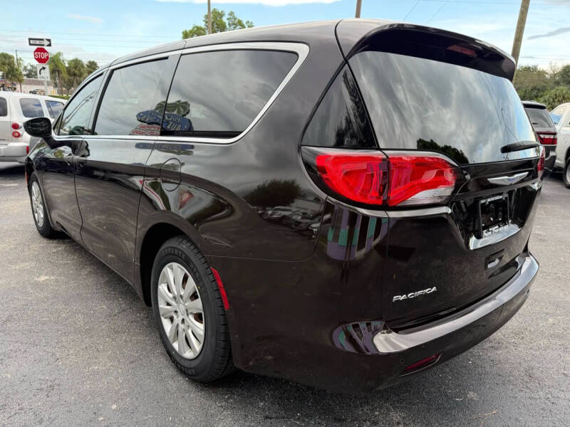 2018 Chrysler Pacifica L