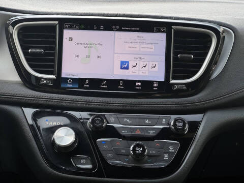 2024 Chrysler Pacifica Touring