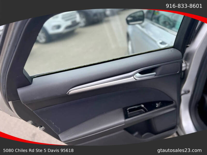 2013 Ford Fusion Hybrid SE