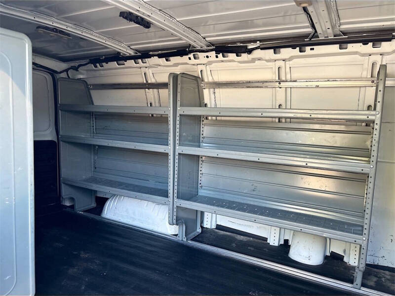 2022 GMC Savana 2500