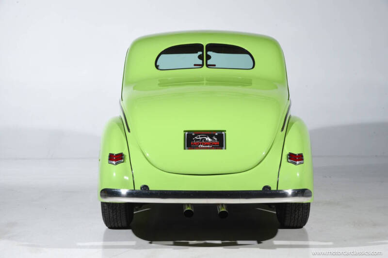 1940 Ford Deluxe