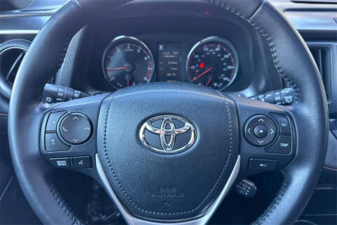 2017 Toyota RAV4 SE