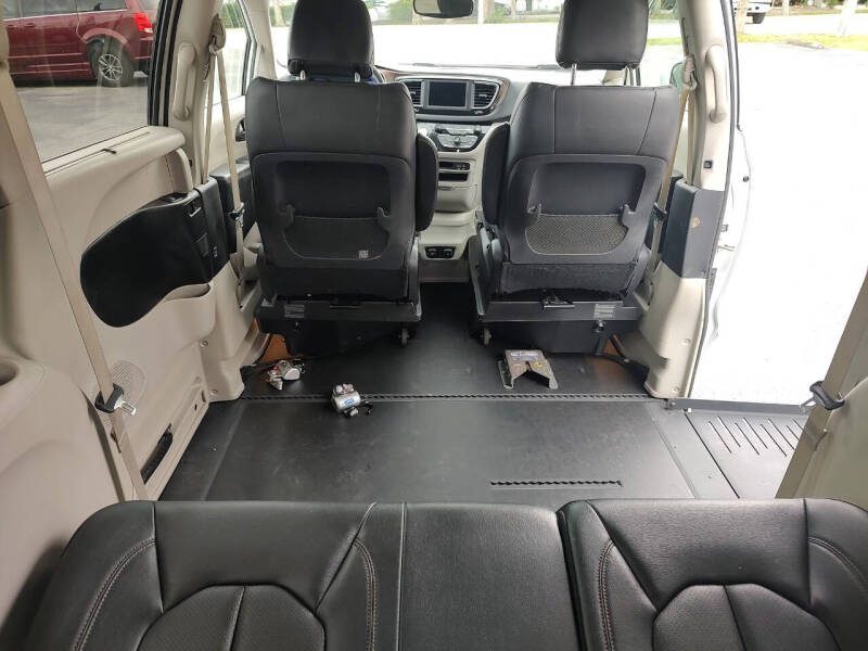 2019 Chrysler Pacifica Touring L