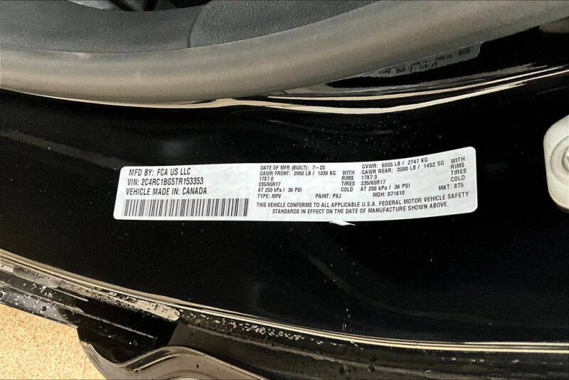 2026 Chrysler Pacifica Select