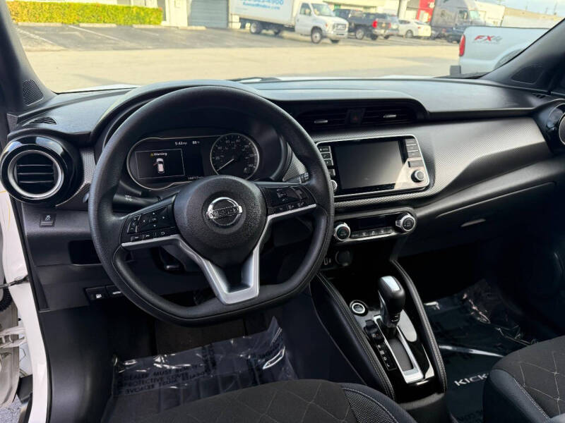 2018 Nissan Kicks SV