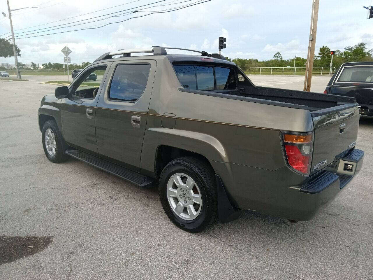2007 Honda Ridgeline Pickup - $5,950