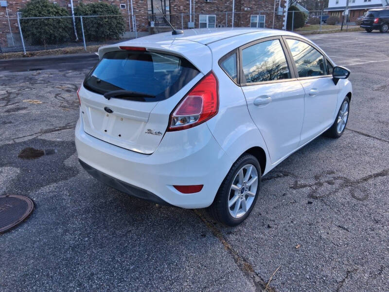 2017 Ford Fiesta SE