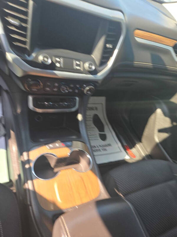 2020 GMC Acadia SLE
