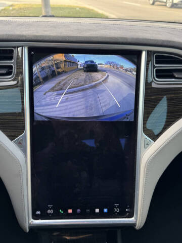 2016 Tesla Model S 70