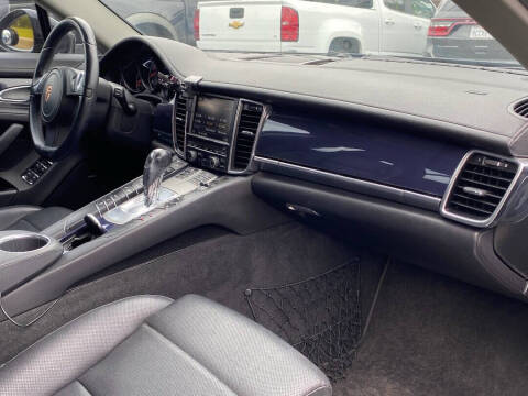 2012 Porsche Panamera 4