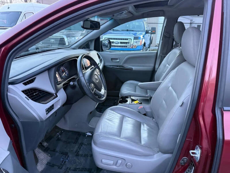 2016 Toyota Sienna