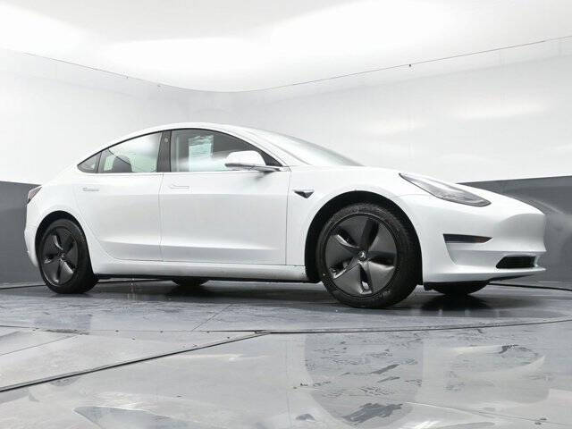 2019 Tesla Model 3 Standard Range Plus