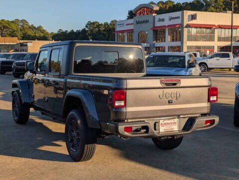 2025 Jeep Gladiator Sport S
