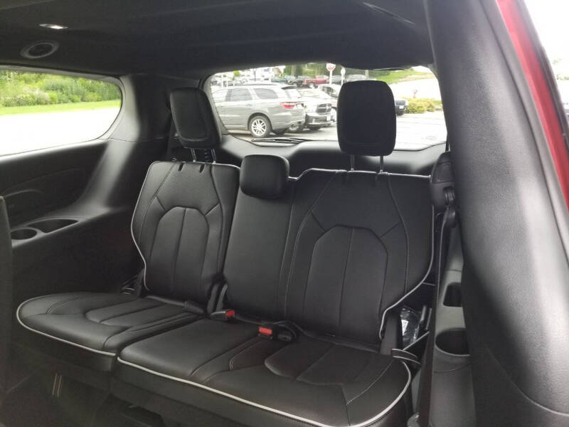 2027 Chrysler Pacifica Limited