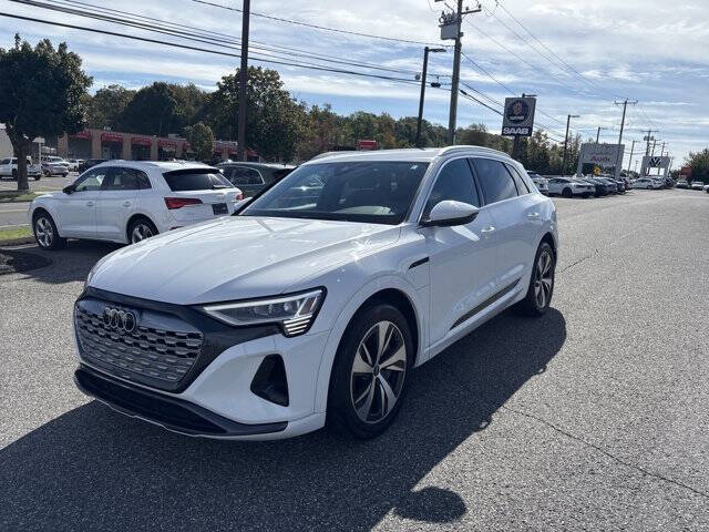 2024 Audi Q8 e-tron quattro Premium