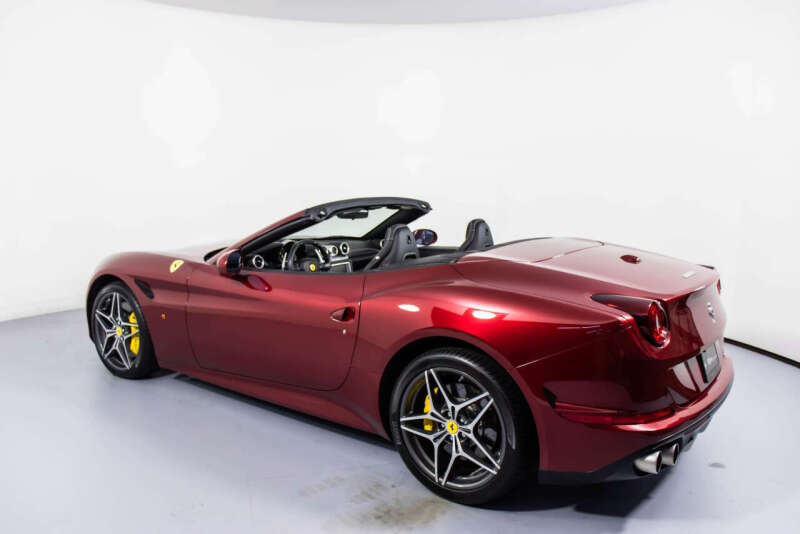 2015 Ferrari California T
