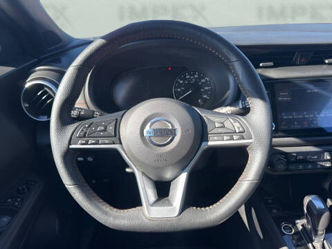 2021 Nissan Kicks SR