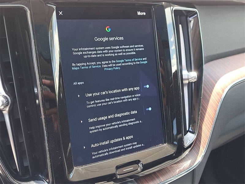 2023 Volvo XC60 B5 Plus Bright Theme