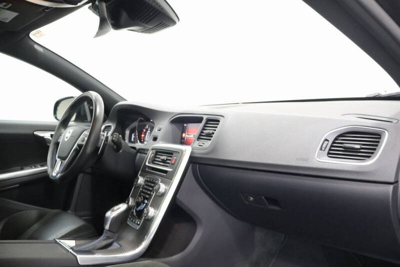 2018 Volvo V60 T6 Polestar