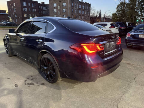 2015 Infiniti Q70 3.7