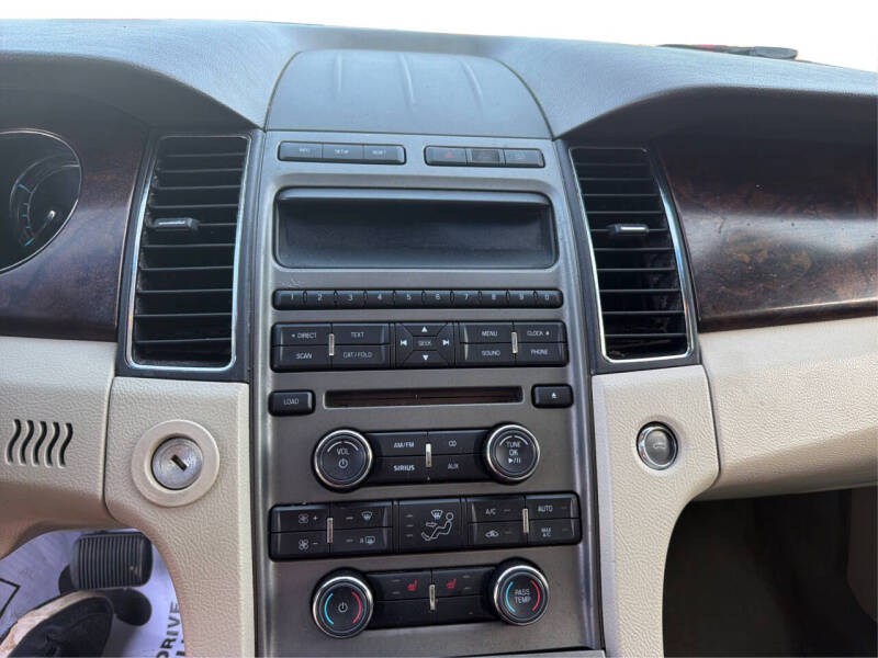 2011 Ford Taurus SEL