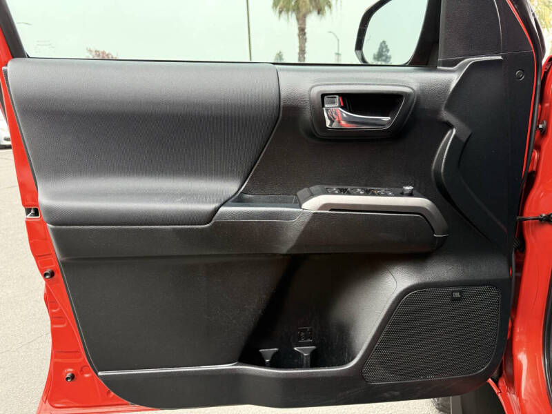 2017 Toyota Tacoma TRD Sport