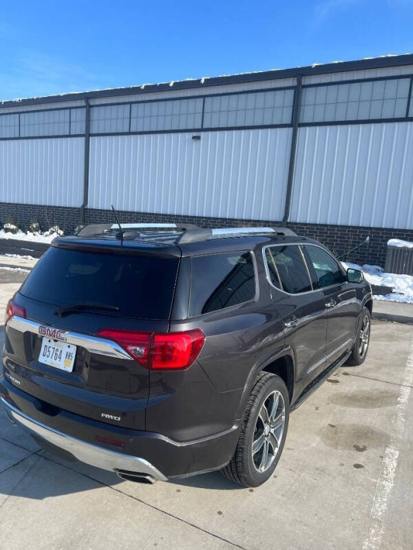 2017 GMC Acadia Denali