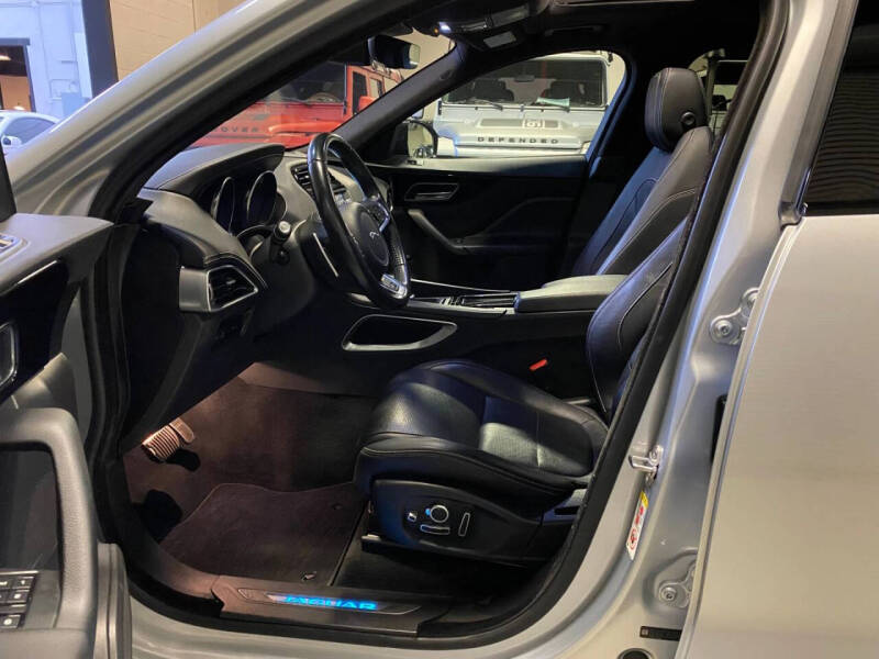 2019 Jaguar F-PACE S