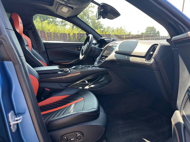 2023 Aston Martin DBX 707