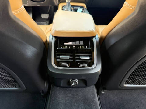 2017 Volvo S90 T6 Momentum