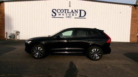 2025 Volvo XC60 B5 Core Dark Theme