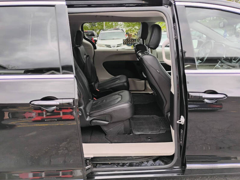 2018 Chrysler Pacifica Touring L Plus