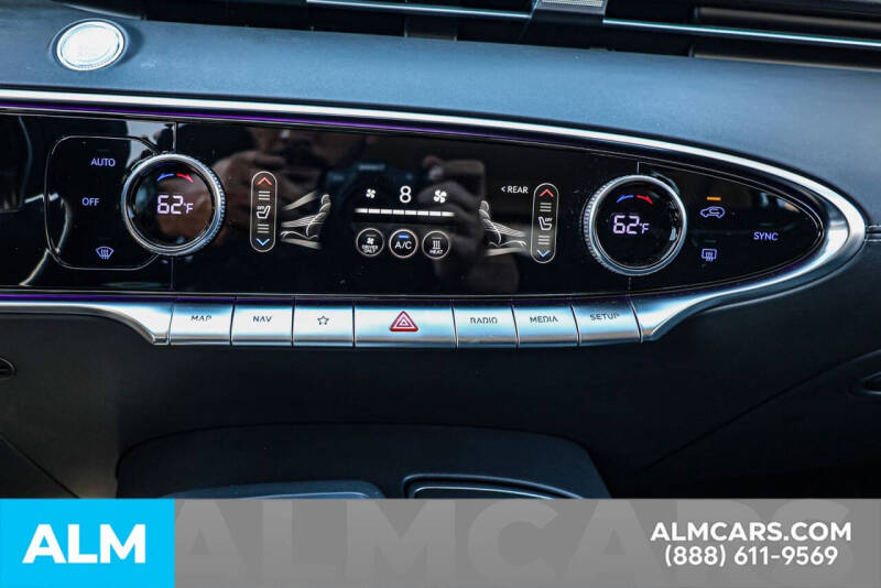 2024 Genesis Electrified GV70