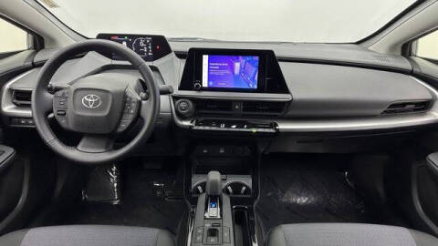 2025 Toyota Prius LE