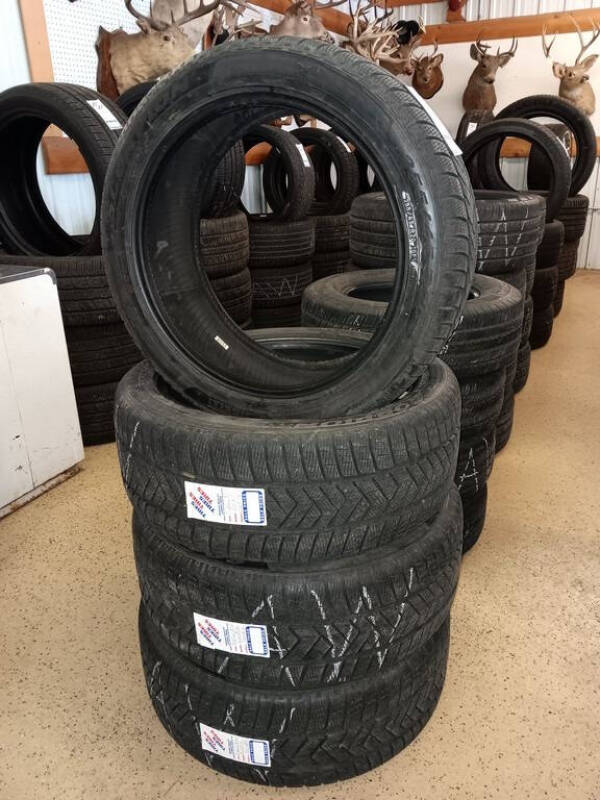 255/45R20 Pirelli Scorpion Winter
